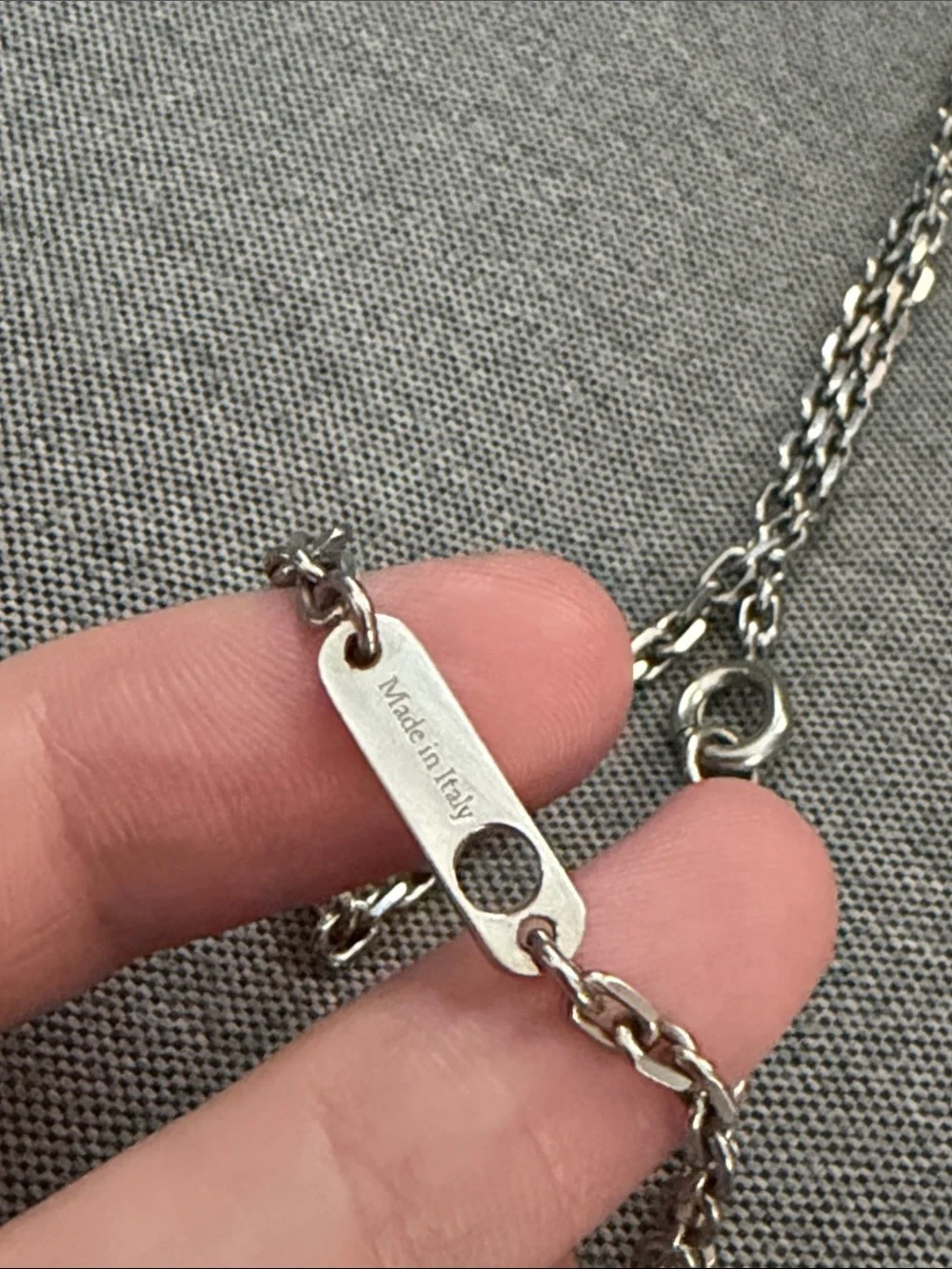 Off-White Industrial Texture Arrow Necklace